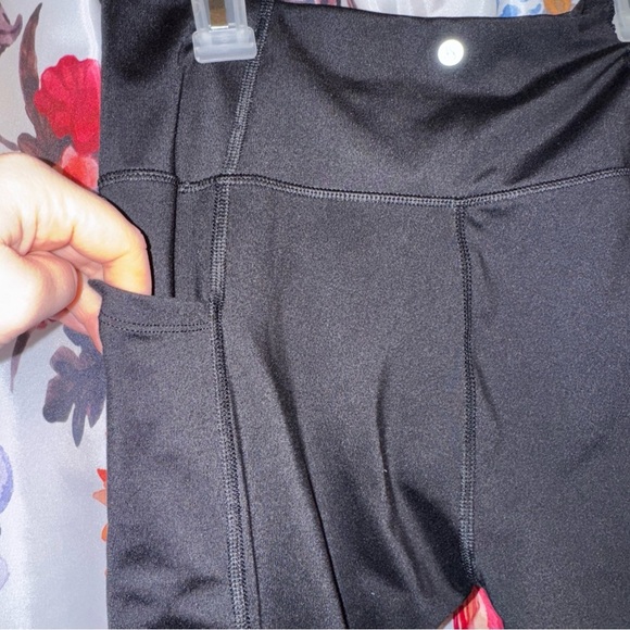 Victoria’s Secret Woman’s Black Sport Leggings - Picture 4 of 5